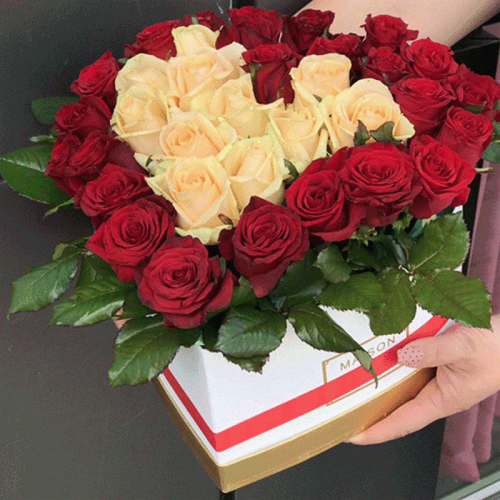 Фото товара 51 троянда серце в коробці у Львові