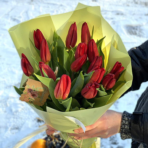 Фото товара 15 червоних тюльпанів у Львові